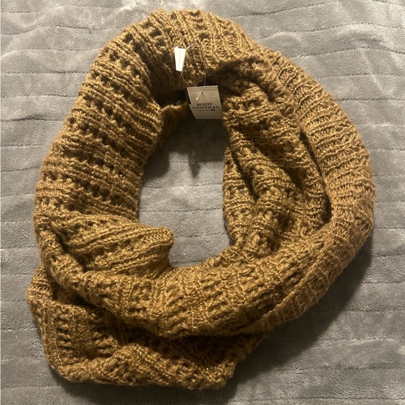 Body Central Scarf NEW - Picture 1 of 4